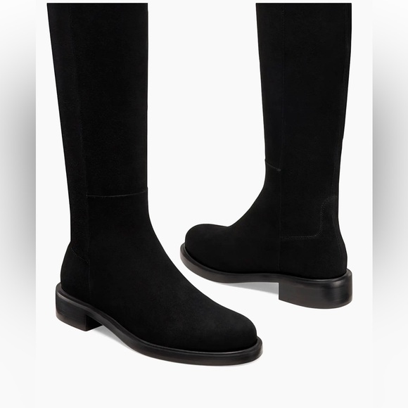 Stuart Weitzman
5050 Gisele 30MM black Suede Boots
$850 Sz 7 NEW only dust bag